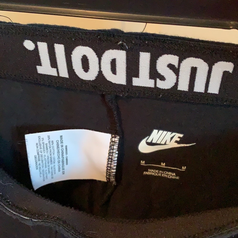 Nike Leggings - Picture 3 of 3